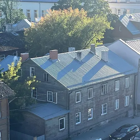 アパート Freshly Renovated Bathroom! Luna Budget Cozy Juhkentali 42 Near Centre Airport Next To The Bus Station タリン